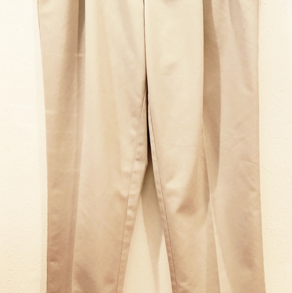 3 Pair bundle of Dockers Khacki slacks 36W x 34L - Picture 7 of 8